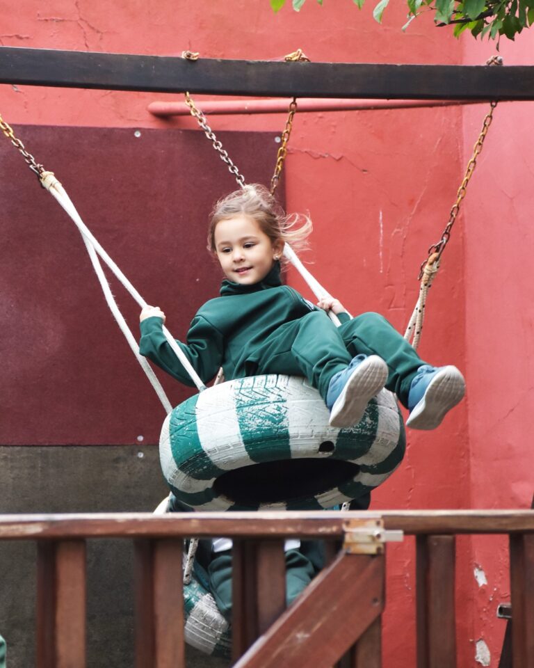 Instagram post from institutovives. This post is in position 1.